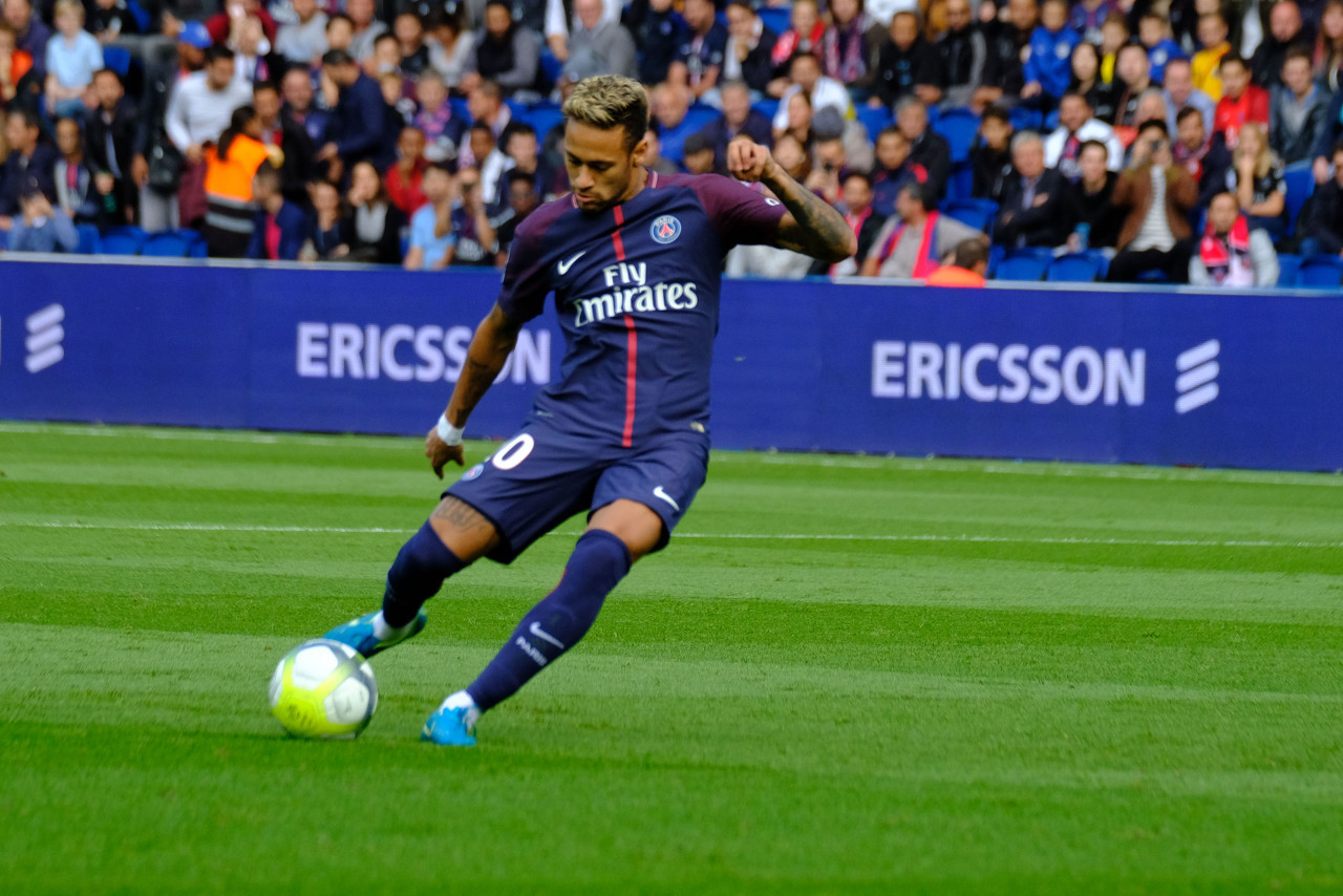 这谁顶得住啊？雷霆首节狂轰45分！9人登场均有得分入账