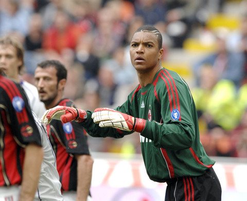 马赛成为第四家欧冠50胜法国俱乐部，前三家是巴黎、里昂、摩纳哥