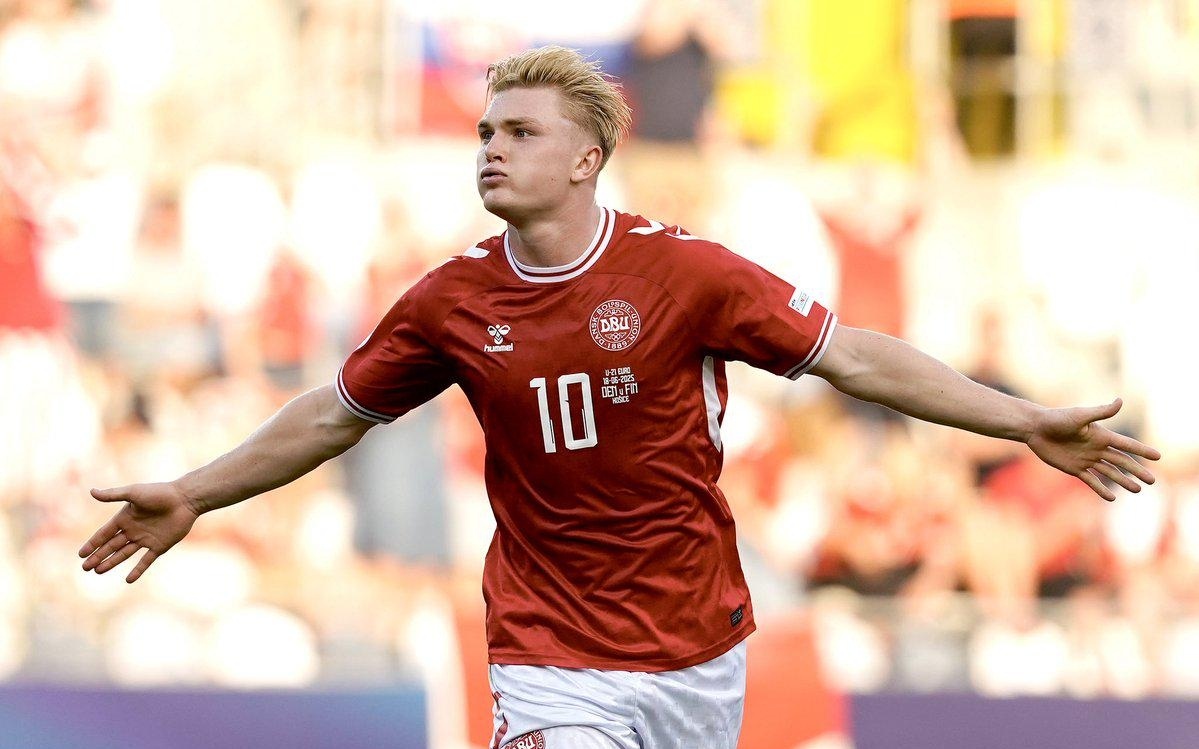 被好兄弟抢走女友，德布劳内和库尔图瓦的爱恨情仇