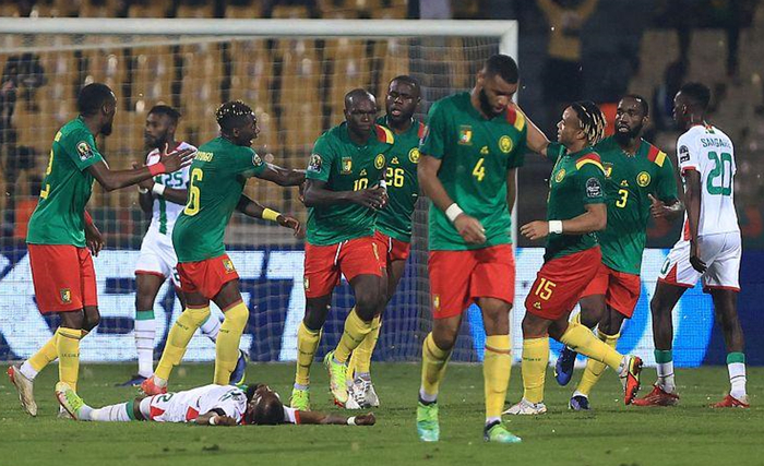 林诗栋刁钻进攻线路对决卡尔伯格顽强防守