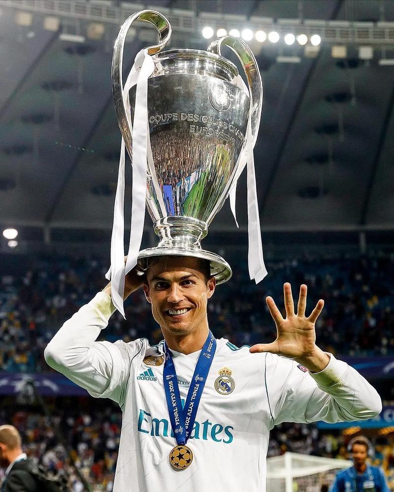 彻底放弃？阿贾克斯客战卡拉巴克首发：多名小将轮换登场