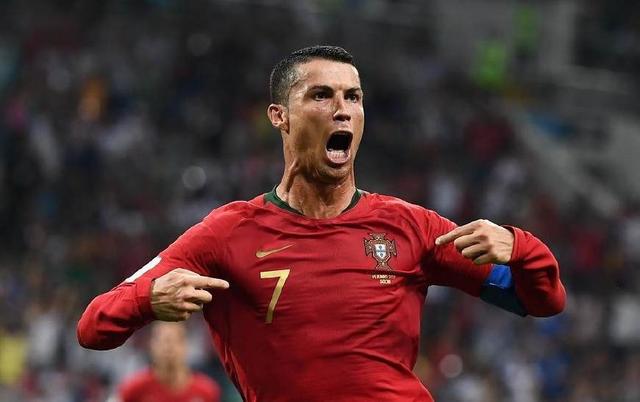 孔帕尼：我们没有“杯赛门将”制度；在混乱中迪亚斯有创造力