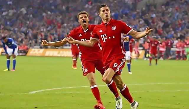 德甲战报：凯恩替补登场戴帽，拜仁5-0狂胜十人斯图加特